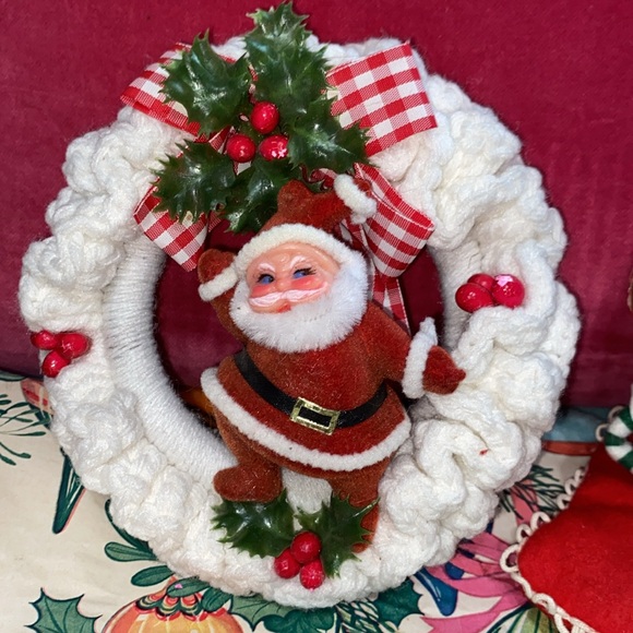 Vintage Christmas lot very adorable pixie Flock Santa vintage plastic Holly Berr - Picture 2 of 12